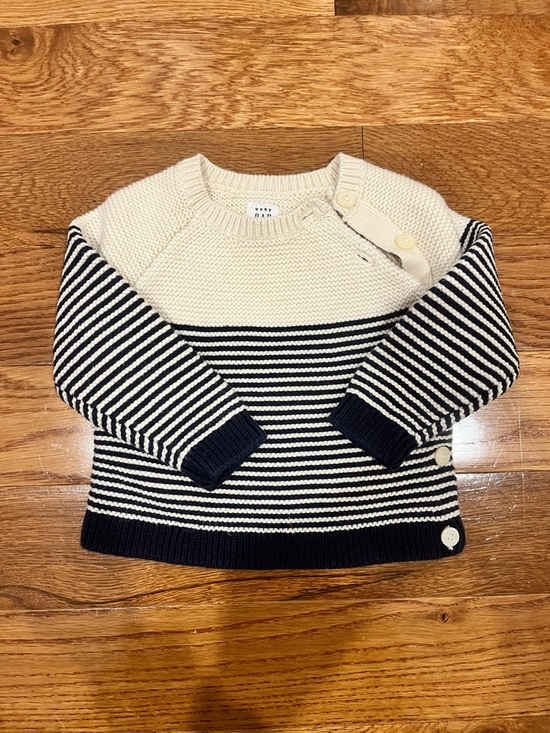 GAP Sweaters - NWOT - GAP Cream and Navy Striped Crewneck Sweater